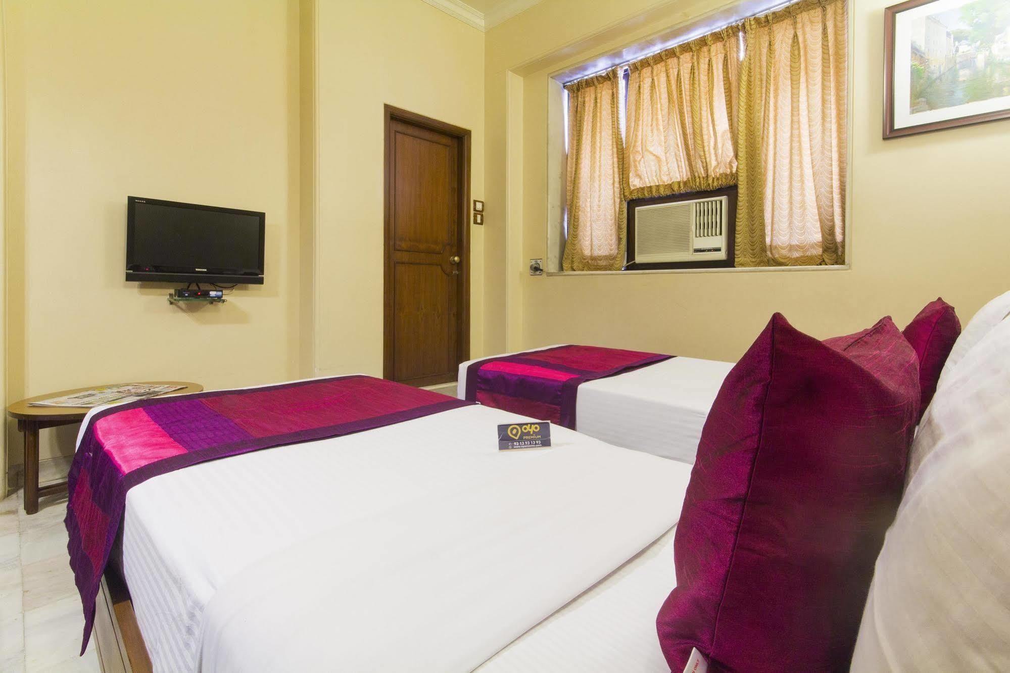 Hotel Ashray International, Sion - Near Bkc Мумбаи Экстерьер фото